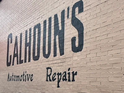 Calhouns Automotive Repair Sign